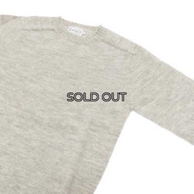 画像4: INVERALLAN(インバーアラン)Crew Neck Saddle Shoulder Sweater(クルーネックサドルショルダーセーター)"Voe True Shetland" / Silver(シルバー)
