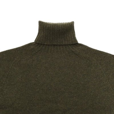 画像3: ★ポイント１０％（12/8迄）INVERALLAN（インバーアラン）Roll Neck Saddle Shoulder Sweater（ロールネックサドルショルダーセーター）"Geelong Lambswool" / Loden Green（ローデングリーン）