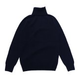 INVERALLAN（インバーアラン）Roll Neck Saddle Shoulder Sweater（ロールネックサドルショルダーセーター）Geelong Lambswool/Nero Navy（ブラックネイビー）