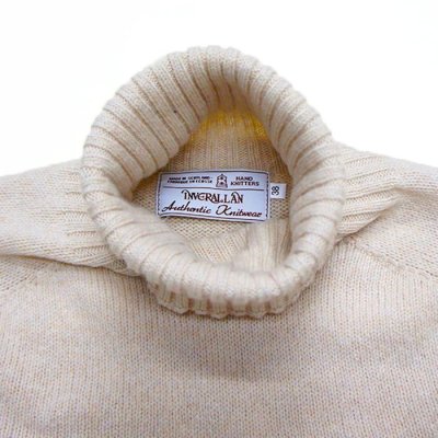画像7: INVERALLAN（インバーアラン）Roll Neck Saddle Shoulder Sweater（ロールネックサドルショルダーセーター）"Geelong Lambswool" / Swansdown（オフホワイト）