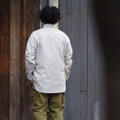 画像9: INDIVIDUALIZED SHIRTS(インディビジュアライズドシャツ)Classic Fit B.D. Shirt(クラシックフィットボタンダウンシャツ)"VINTAGE CANDY STRIPE" / Ivory×Navy(アイボリー×ネイビー)