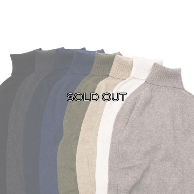 画像7: INVERALLAN（インバーアラン）Roll Neck Saddle Shoulder Sweater（ロールネックサドルショルダーセーター）"Geelong Lambswool" / Dark Natural（ダークナチュラル）