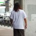 画像20: ENGINEERED GARMENTS（エンジニアードガーメンツ）Printed Cross Crew Neck T-Shirt（プリンテッドクロスクルーネックTシャツ）"LIC" / White（ホワイト）・Navy（ネイビー）・Grey（グレー）