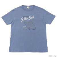 ＜30%OFF＞BARNS OUTFITTERS (バーンズアウトフィッターズ) TSURI-AMI Crew Print T-Shirt (吊り編みクループリントTシャツ)"GOLDEN STATE" / Blue Grey(ブルーグレー)
