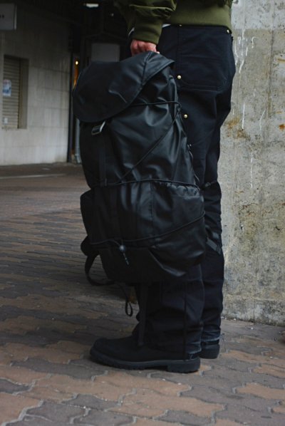 画像13: ELLIKER（エリカー）Wharfe（ワーフェ）"Flapover Backpack" / Black（ブラック）