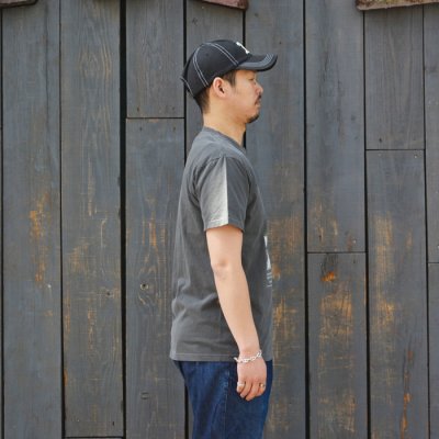 画像8: BARNS OUTFITTERS (バーンズアウトフィッターズ) Re:Producter S/S Print T-Shirt(リプロダクターS/SプリントTシャツ)”GEORGIA?/ Black(ブラック)