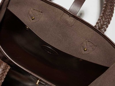 画像7: BEORMA(ベオーマ)The Bodleian(ボドリアン)"Bridle Leathe Tote Bag" / Black(ブラック)