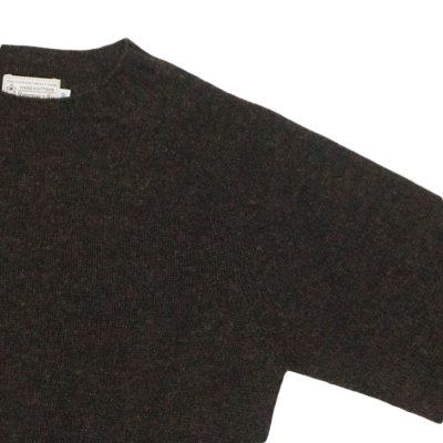 画像4: INVERALLAN（インバーアラン）Crew Neck Saddle Shoulder Sweater（クルーネックサドルショルダーセーター）"Supersoft Shetland" / Carbo（カーボ：ブラウン系）