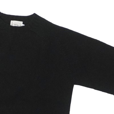 画像4: ★ポイント１０％（12/8迄）INVERALLAN（インバーアラン）Crew Neck Saddle Shoulder Sweater（クルーネックサドルショルダーセーター）”Supersoft Shetland" / Black（ブラック）