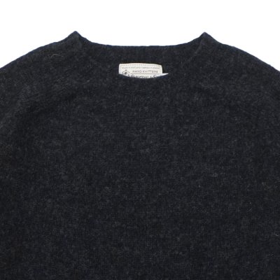画像3: ★ポイント１０％（12/8迄）INVERALLAN（インバーアラン）Crew Neck Saddle Shoulder Sweater（クルーネックサドルショルダーセーター）”Supersoft Shetland” / Charcoal（チャコールグレー）