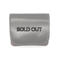 WILD SWANS（ワイルドスワンズ）CASA（カーサ）コンパクトウォレット/ブラック"シェルコードバン"×バーガンディ"型押しサドルプルアップ"