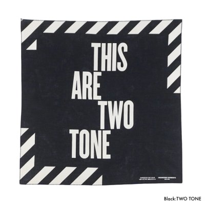 画像2: ENGINEERED GARMENTS（エンジニアードガーメンツ）Printed Bandana（プリンテッドバンダナ）/ Black:TWO TONE（ブラック:2トーン）・Black:NEWS（ブラック:ニュース）