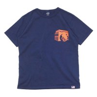 ＜30%OFF＞STUDIO D'ARTISAN（ステュディオ・ダ・ルチザン）USAコットンプリントＴシャツ / Navy（ネイビー）※XLサイズのみ