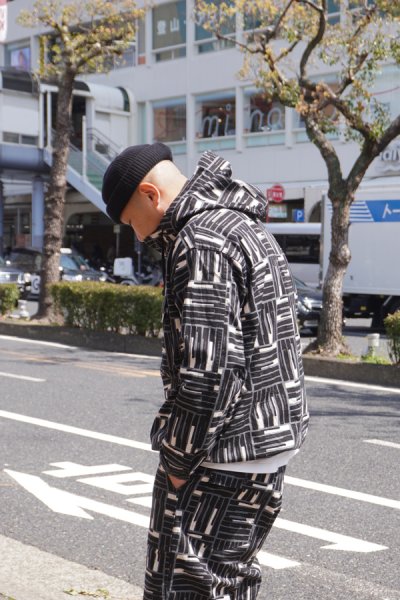画像9: ENGINEERED GARMENTS（エンジニアードガーメンツ）Cagoule Shirt （カグールシャツ）"Cotton Tile Print Canvas" / Black（ブラック）