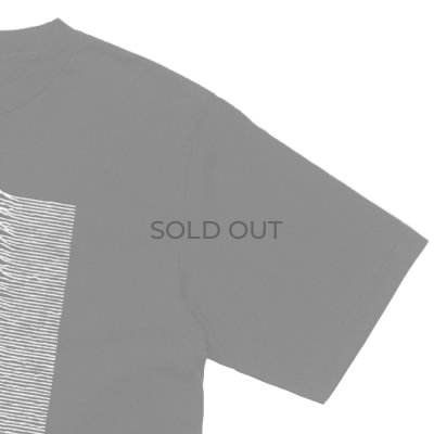 画像7: blurhms ROOTSTOCK（ブラームスルーツストック）Print Tee STANDARD（プリントTシャツ"スタンダード"）"JD UNKNOWN PLEASURES" / Ivory（アイボリー）Ink Black（インクブラック）