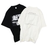 blurhms ROOTSTOCK（ブラームスルーツストック）Print Tee STANDARD（プリントTシャツ"スタンダード"）"JD LOVE TEAR US APART Photo" / Ivory（アイボリー）Ink Black（インクブラック）