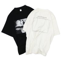blurhms ROOTSTOCK（ブラームスルーツストック）Print Tee STANDARD（プリントTシャツ"スタンダード"）"JD LOVE TEAR US APART Photo" / Ivory（アイボリー）Ink Black（インクブラック）