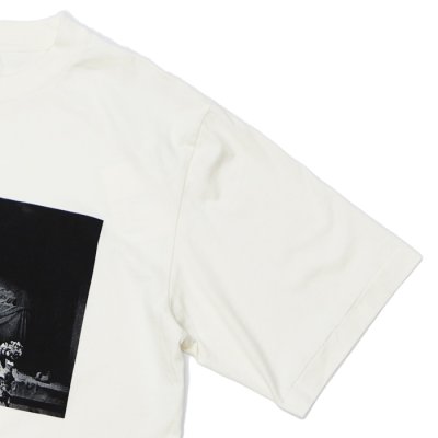 画像4: blurhms ROOTSTOCK（ブラームスルーツストック）Print Tee STANDARD（プリントTシャツ"スタンダード"）"JD CLOSER Photo" / Ivory（アイボリー）