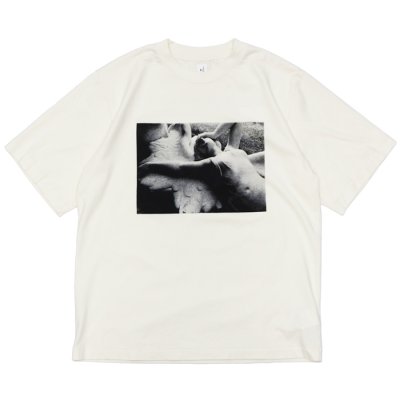 画像2: blurhms ROOTSTOCK（ブラームスルーツストック）Print Tee STANDARD（プリントTシャツ"スタンダード"）"JD LOVE TEAR US APART Photo" / Ivory（アイボリー）Ink Black（インクブラック）