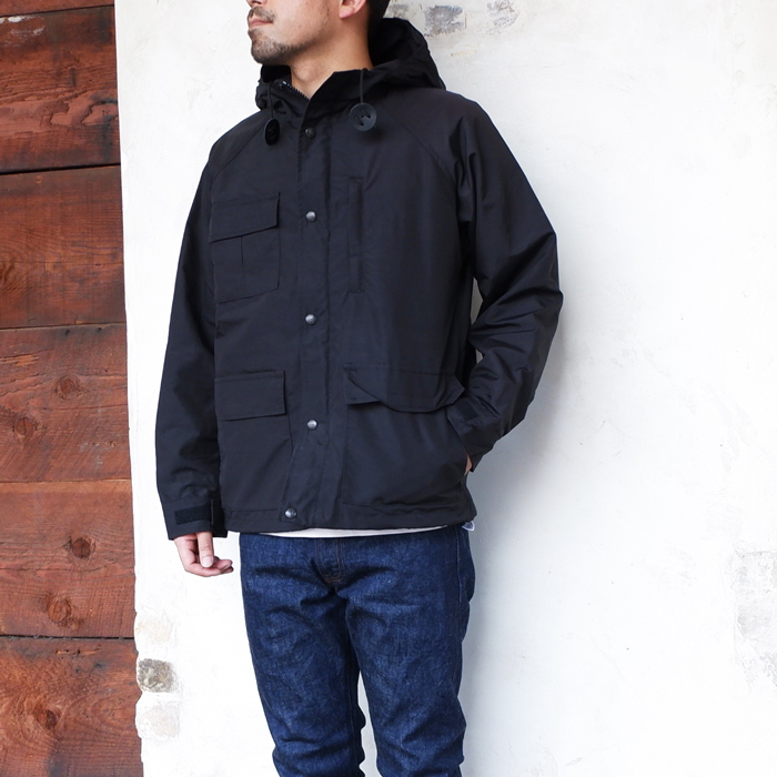 SIERRA DESIGNS（シエラデザイン）Short Parka（ショートパーカー）/Black×Black×Black Button