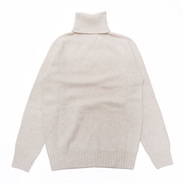 画像2: INVERALLAN（インバーアラン）Roll Neck Saddle Shoulder Sweater（ロールネックサドルショルダーセーター）"Geelong Lambswool" / Swansdown（オフホワイト） (2)