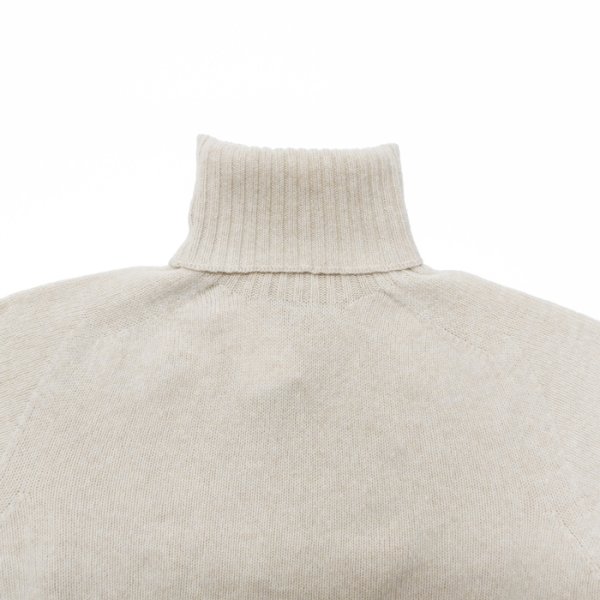 画像3: INVERALLAN（インバーアラン）Roll Neck Saddle Shoulder Sweater（ロールネックサドルショルダーセーター）"Geelong Lambswool" / Swansdown（オフホワイト） (3)