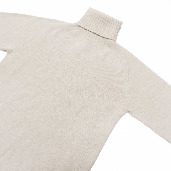 画像4: INVERALLAN（インバーアラン）Roll Neck Saddle Shoulder Sweater（ロールネックサドルショルダーセーター）"Geelong Lambswool" / Swansdown（オフホワイト） (4)
