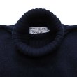 画像7: INVERALLAN（インバーアラン）Roll Neck Saddle Shoulder Sweater（ロールネックサドルショルダーセーター）Geelong Lambswool/Nero Navy（ブラックネイビー） (7)