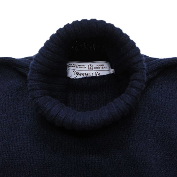 画像7: INVERALLAN（インバーアラン）Roll Neck Saddle Shoulder Sweater（ロールネックサドルショルダーセーター）"Geelong Lambswool" / Nero Navy（ブラックネイビー） (7)