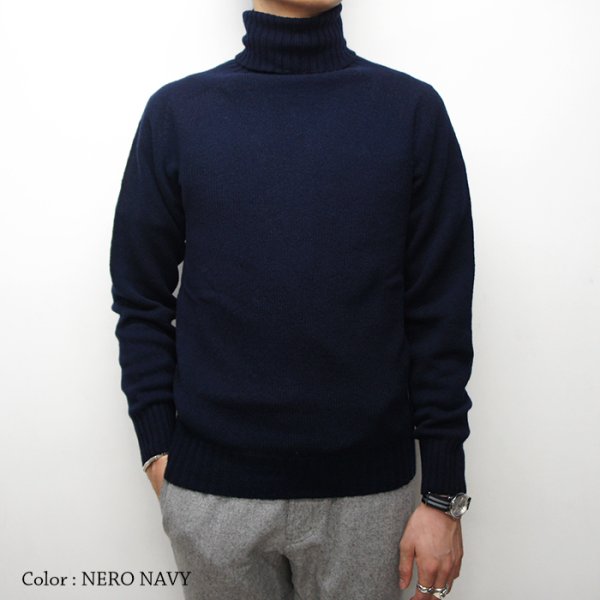 画像9: INVERALLAN（インバーアラン）Roll Neck Saddle Shoulder Sweater（ロールネックサドルショルダーセーター）"Geelong Lambswool" / Black（ブラック） (9)