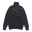 画像2: INVERALLAN（インバーアラン）Roll Neck Saddle Shoulder Sweater（ロールネックサドルショルダーセーター）Geelong Lambswool/Charcoal（チャコールグレー） (2)