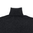 画像3: INVERALLAN（インバーアラン）Roll Neck Saddle Shoulder Sweater（ロールネックサドルショルダーセーター）Geelong Lambswool/Charcoal（チャコールグレー） (3)