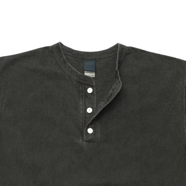 画像3: Good On(グッドオン)Short Sleeve Henley Neck Tee(ショートスリーブヘンリーネックTシャツ)"Pigment Dye" / Black(ブラック) (3)