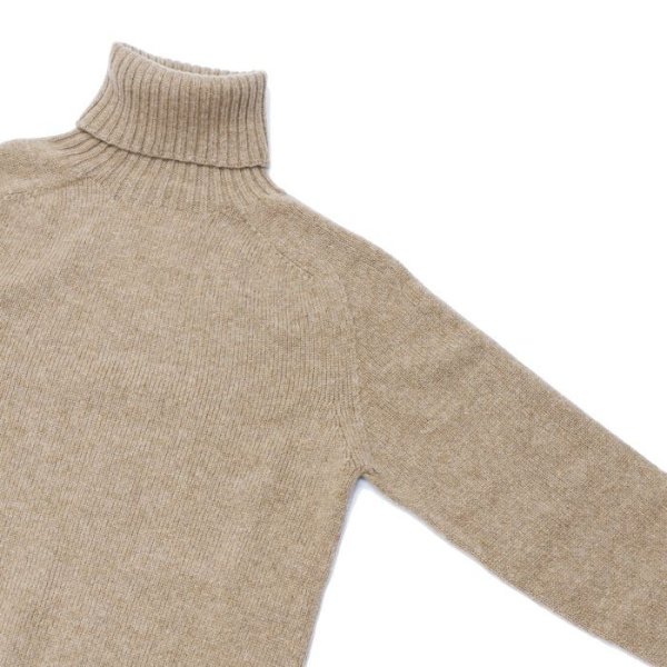 画像4: INVERALLAN（インバーアラン）Roll Neck Saddle Shoulder Sweater（ロールネックサドルショルダーセーター）"Geelong Lambswool" / Dark Natural（ダークナチュラル） (4)