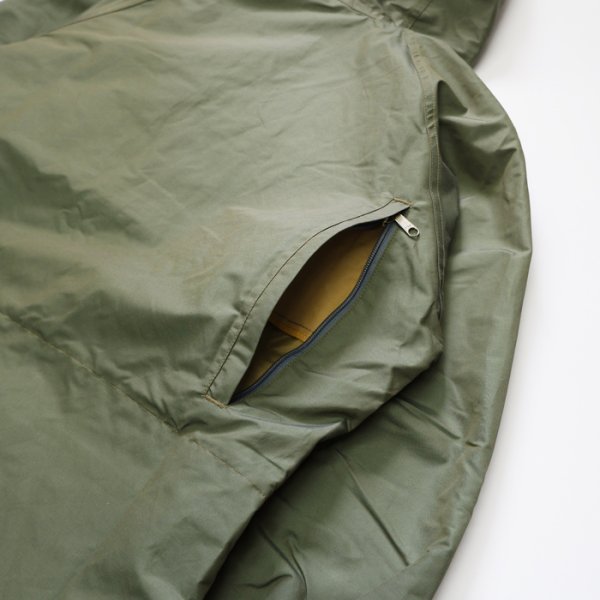 画像9: SIERRA DESIGNS(シエラデザイン)ORIGINAL MOUNTAIN PARKA(オリジナルマウンテンパーカー)"Made in USA" / Sage×V.Tan(セージ×ヴィンテージタン) (9)