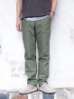 画像8: F.O.B FACTORY（エフオービーファクトリー）BAKER PANTS（ベイカーパンツ）Vatdye Back Sateen/Olive（オリーブ）【裾上げ無料】 (8)