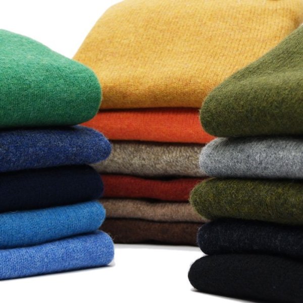 画像8: INVERALLAN（インバーアラン）Crew Neck Saddle Shoulder Sweater（クルーネックサドルショルダーセーター）"Supersoft Shetland" / Pennan Bay（ブルー） (8)