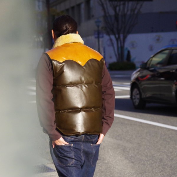 画像13: 【PointUp10%11/10迄】Y'2 LEATHER(ワイツーレザー)OIL SOFT HORSE&MOUTON DOWN VEST(オイルソフトホース&ムートンダウンベスト)/Olive×Camel+Yellow Mouton(オリーブ×キャメル+イエロームートン) (13)