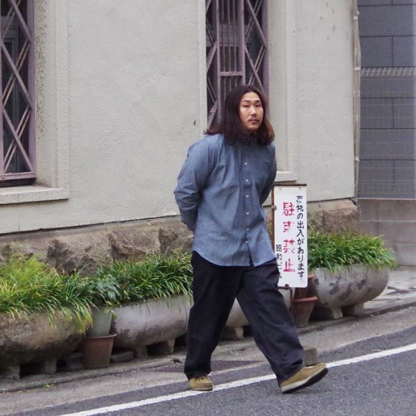 画像8: INDIVIDUALIZED SHIRTS(インディビジュアライズドシャツ)Classic Fit B.D. Shirt(クラシックフィットボタンダウンシャツ)"RIGID CHAMBRAY" / Blue(ブルー) (8)