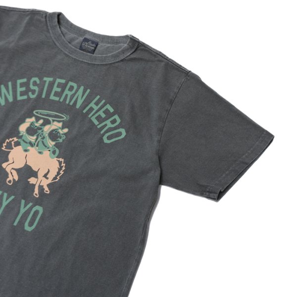 画像8: STUDIO D'ARTISAN（ステュディオ・ダ・ルチザン）USAコットンピグメント加工プリントＴシャツ"WESTERN HERO" / Pink（ピンク）・Black（ブラック）※XLサイズのみ (8)