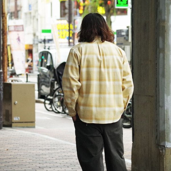 画像9: INDIVIDUALIZED SHIRTS(インディビジュアライズドシャツ)OVER SHIRT(オーバーシャツ)"11oz. HEAVY FLANNEL" / Yellow Beige Plaid(イエローベージュ系チェック) (9)