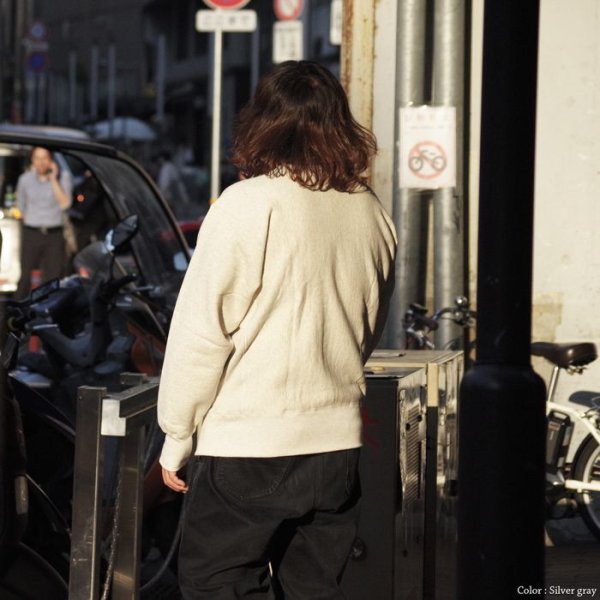 画像9: Champion（チャンピオン）REVERSE WEAVE 2ND PATENT CREW NECK SWEATSHIRT（リバースウィーブ2NDパテントクルーネックスウェットシャツ）"TRUE TO ARCHIVES" / Silver Gray（シルバーグレー） (9)