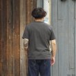 画像13: BARNS OUTFITTERS (バーンズアウトフィッターズ) TSURI-AMI Crew Print T-Shirt (吊り編みクループリントTシャツ)"GOLDEN STATE" / Blue Grey(ブルーグレー)・Black (ブラック) (13)