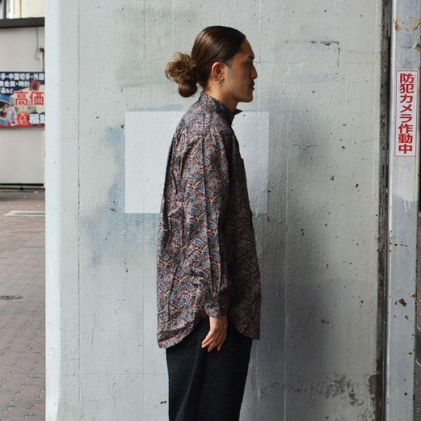 画像8: ＜30%OFF＞ENGINEERED GARMENTS（エンジニアードガーメンツ）Wing Collar Shirt（ウィングカラーシャツ）"Cotton Paisley" / Black×Red（ブラック×レッド）※Mサイズ（JP:L）のみ (8)