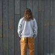 画像16: Champion（チャンピオン）”24AW” REVERSE WEAVE CREWNECK SWEATSHIRT（リバースウィーブクルーネックスウェットシャツ）-College Print- / YALE : OxFord（オックスフォードグレー）Navy（ネイビー）・ MICHIGAN STATE : OxFord（オックスフォードグレー）Moss Green（モスグリーン） (16)