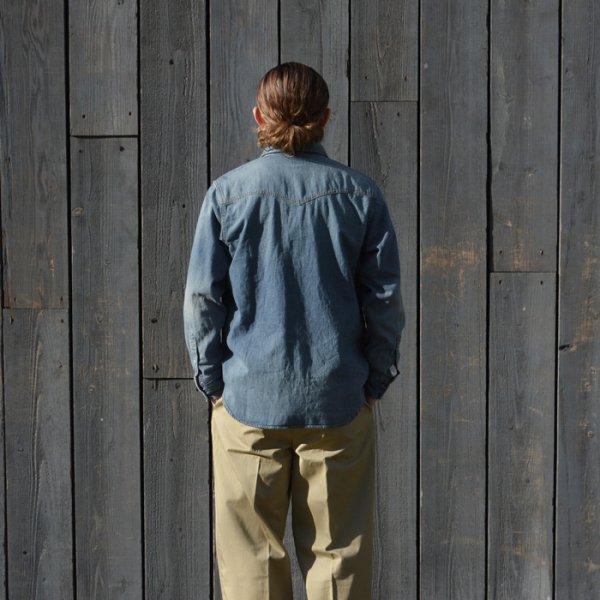 画像9: F.O.B FACTORY(エフオービーファクトリー)DENIM WESTERN SHIRT(デニムウエスタンシャツ)”8oz Wash Denim" / Blue(ブルー) (9)