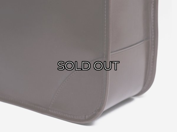 画像11: BEORMA（ベオーマ）The Bodleian（ボドリアン）"Bridle Leather Tote Bag" / Dark Brown（ダークブラウン） (11)