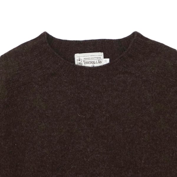 画像3: INVERALLAN（インバーアラン）Crew Neck Saddle Shoulder Sweater（クルーネックサドルショルダーセーター）"Supersoft Shetland" / Marron（マロン） (3)