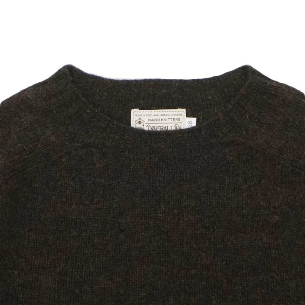 画像3: INVERALLAN（インバーアラン）Crew Neck Saddle Shoulder Sweater（クルーネックサドルショルダーセーター）"Supersoft Shetland" / Carbo（カーボ：ブラウン系） (3)