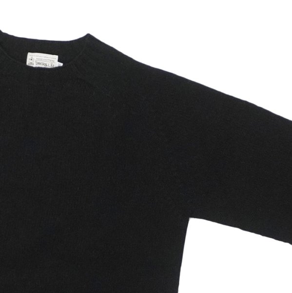 画像4: INVERALLAN（インバーアラン）Crew Neck Saddle Shoulder Sweater（クルーネックサドルショルダーセーター）”Supersoft Shetland" / Black（ブラック） (4)